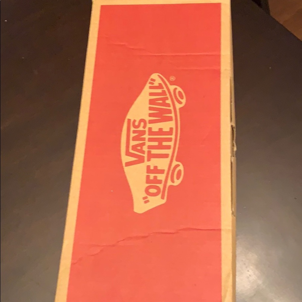 Vans - Picture 5 of 6
